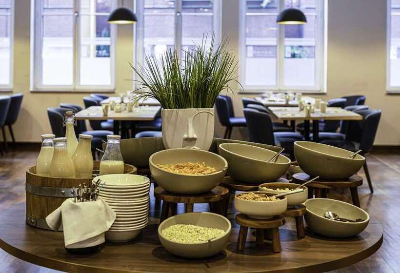 هتل Hilton Cologne