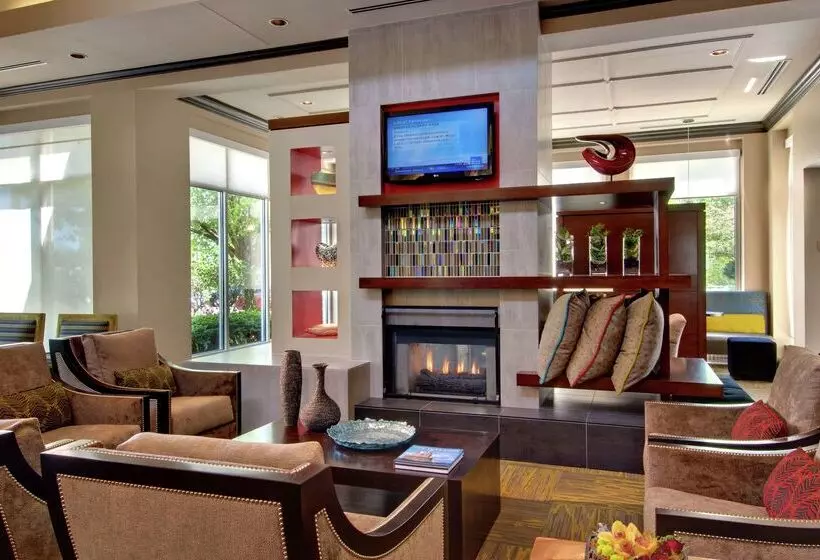 Отель Hilton Garden Inn Albany Airport