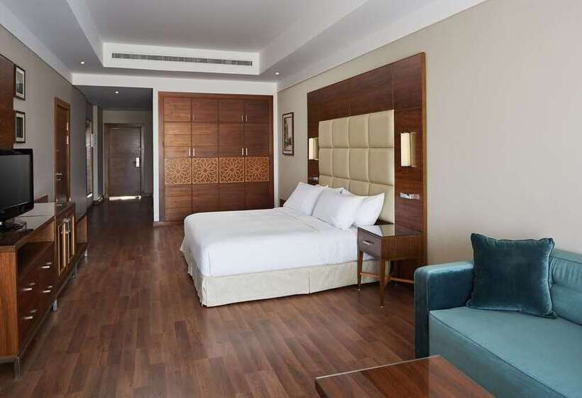 هتل Hilton Pyramids Golf