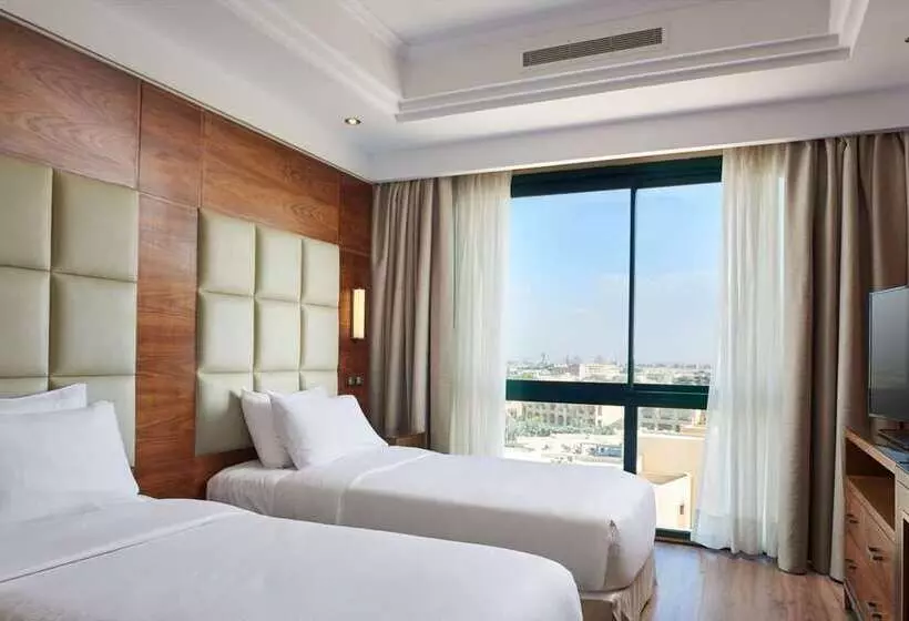 هتل Hilton Pyramids Golf