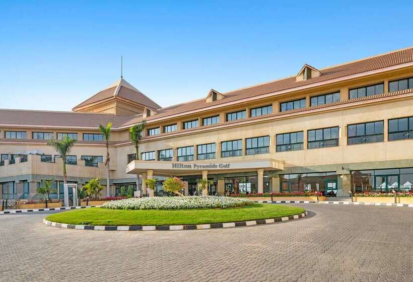 هتل Hilton Pyramids Golf