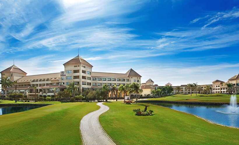 هتل Hilton Pyramids Golf