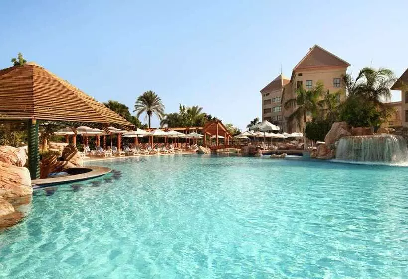 هتل Hilton Pyramids Golf