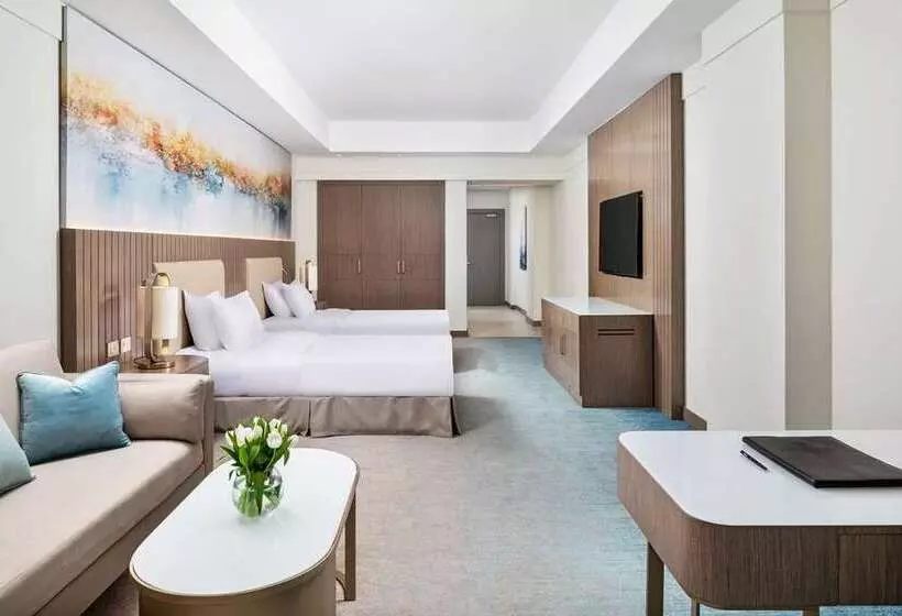 هتل Hilton Pyramids Golf