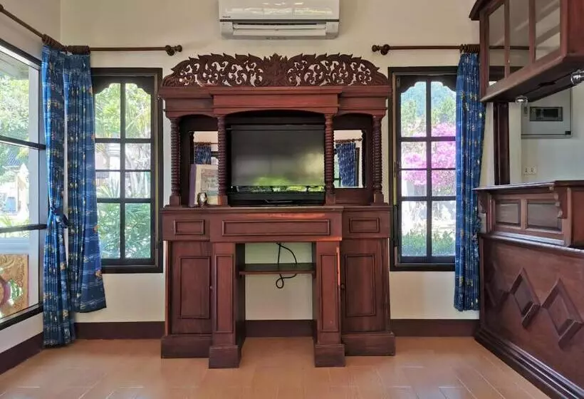 ホテル Holiday Villa, Lanta