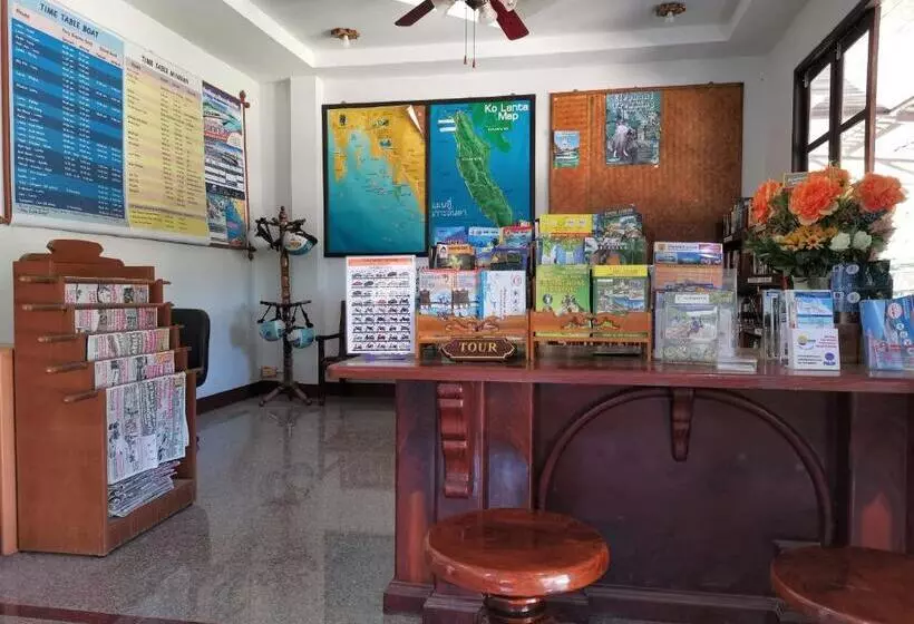 ホテル Holiday Villa, Lanta