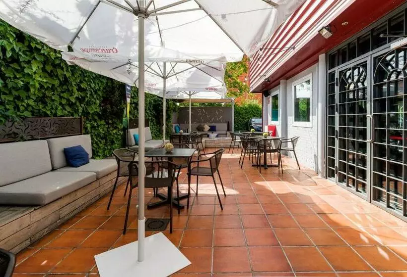 Отель Ibis Madrid Fuenlabrada