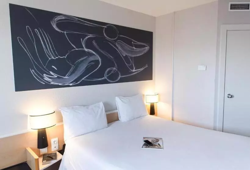 Отель Ibis Madrid Fuenlabrada