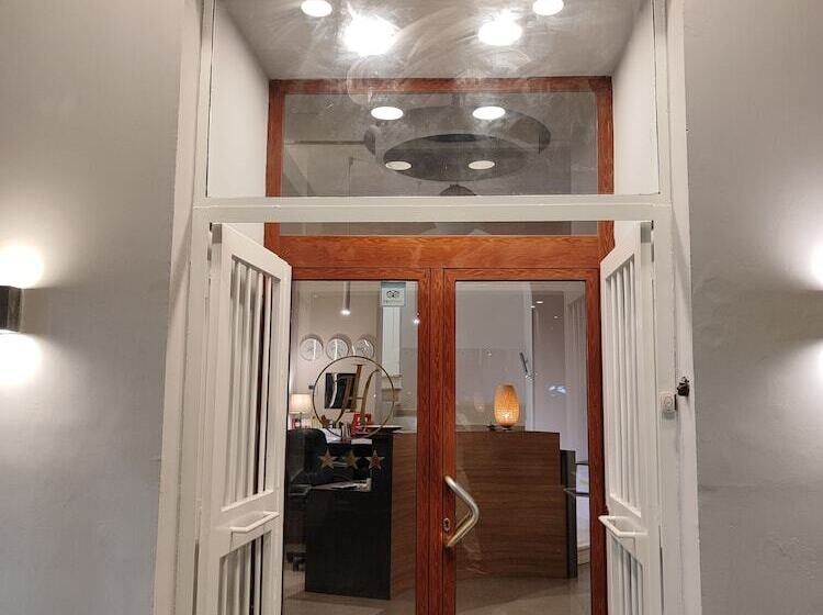 هتل Ideal City Walk