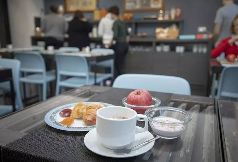 هتل Ideal City Walk