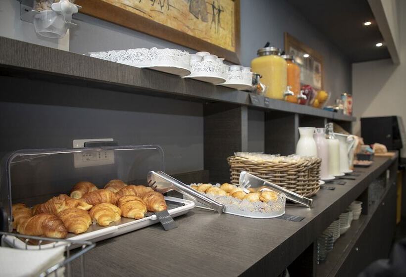 هتل Ideal City Walk