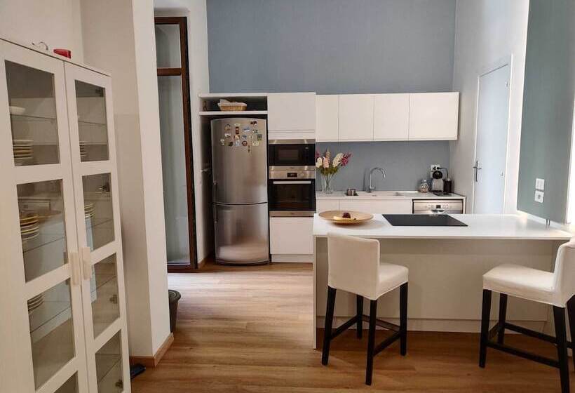 هتل Ideal City Walk