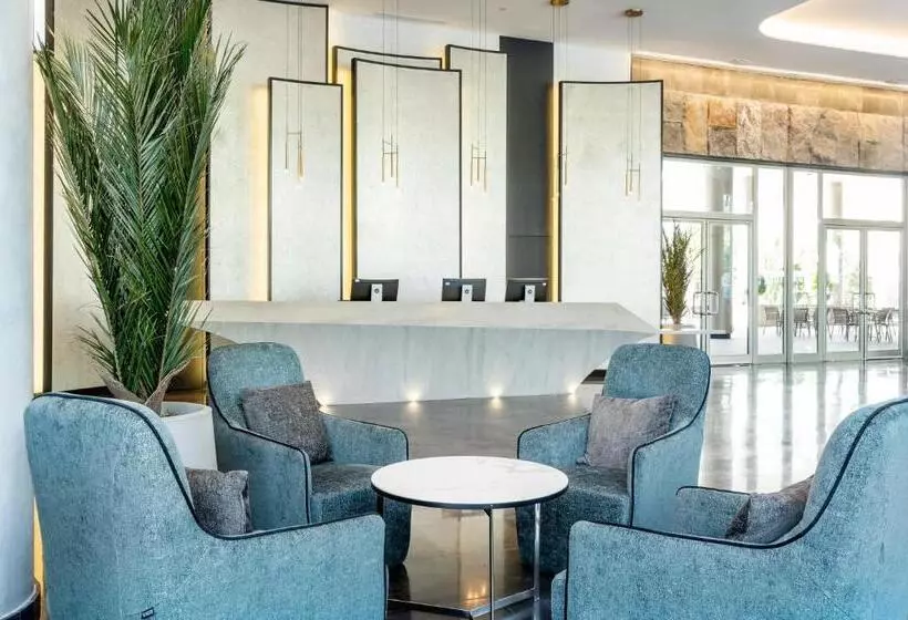 هتل Ilunion Alcalá Norte