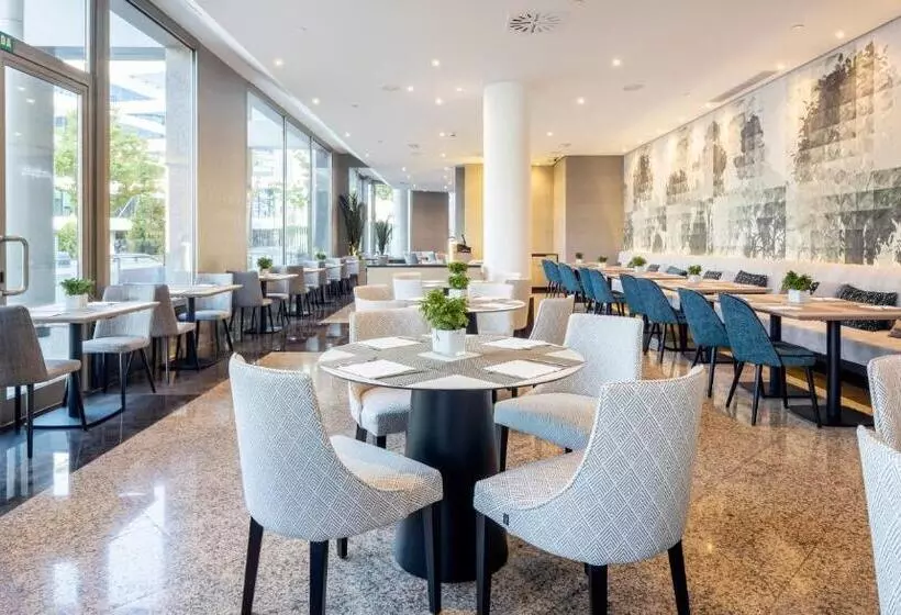 هتل Ilunion Alcalá Norte