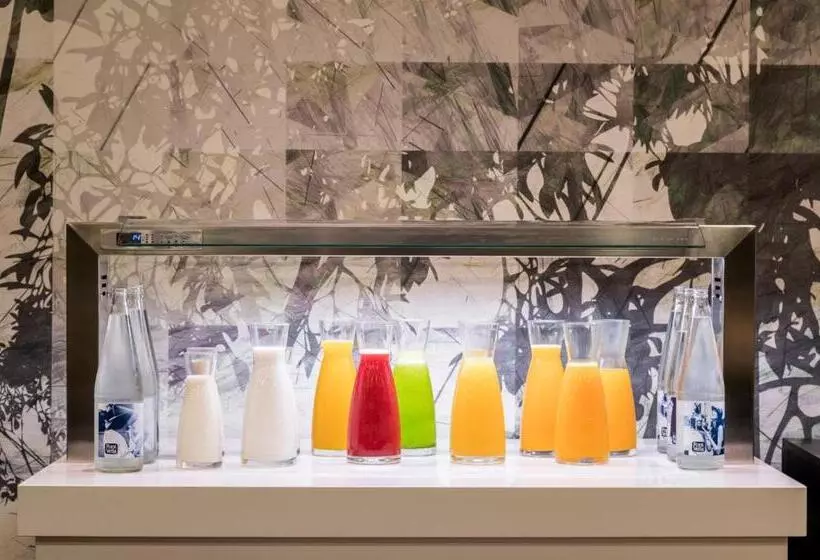 هتل Ilunion Alcalá Norte