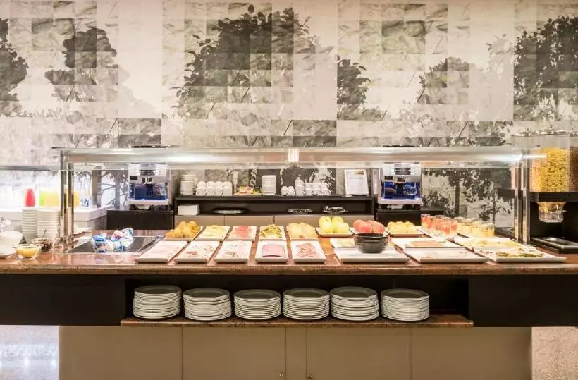 هتل Ilunion Alcalá Norte