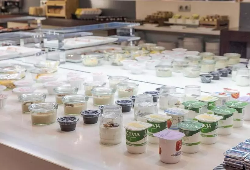 هتل Ilunion Alcalá Norte