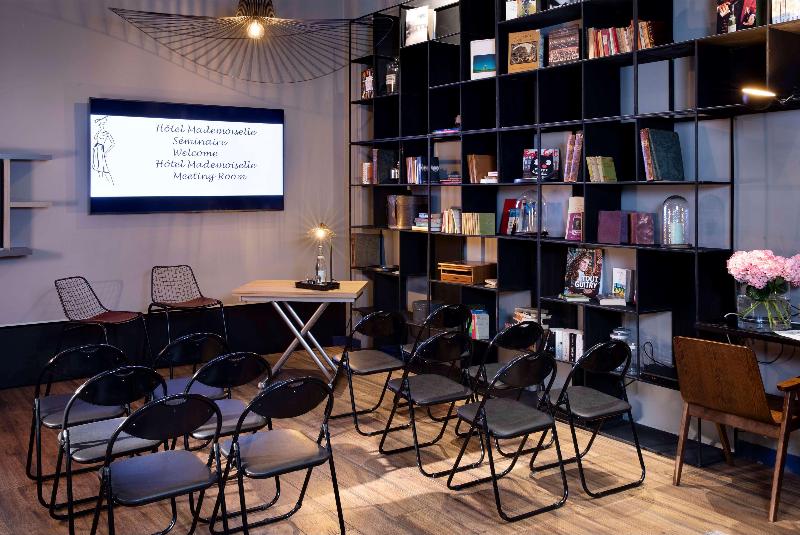 هتل Mademoiselle