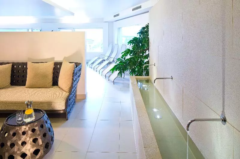 בית מלון כפרי Penz West