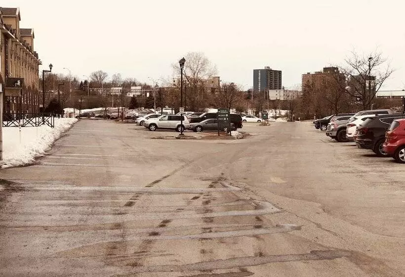 호텔 Ramada Plaza By Wyndham Gatineau/manoir Du Casino