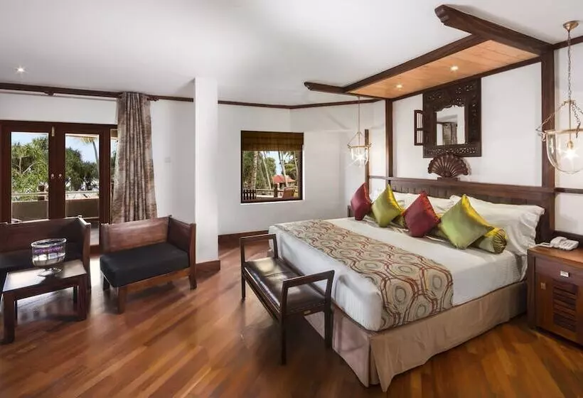 Отель Royal Palms Beach