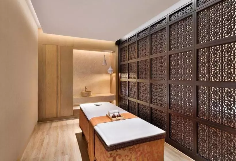 Hotelli The Westin Mumbai Powai Lake