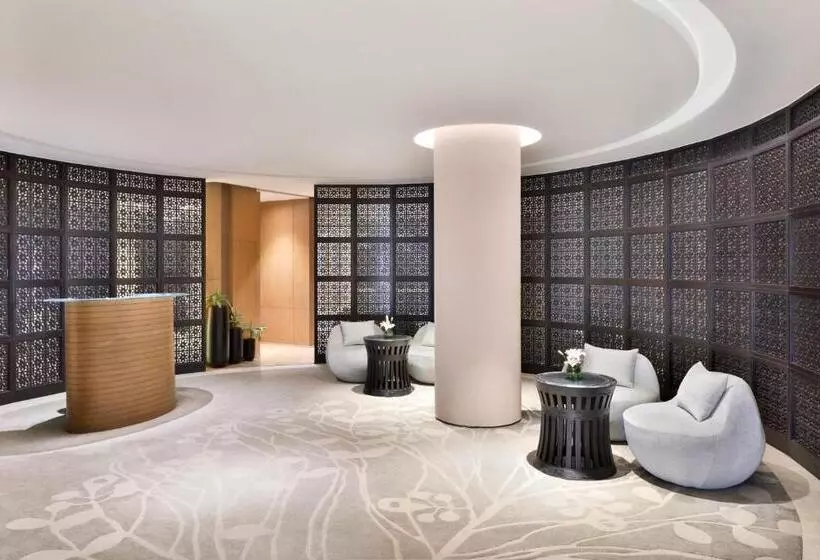 Hotelli The Westin Mumbai Powai Lake