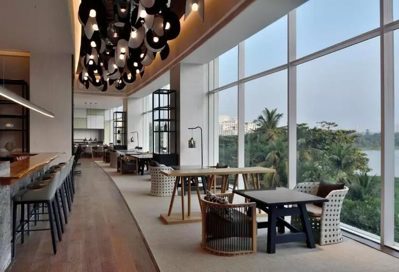 Hotelli The Westin Mumbai Powai Lake