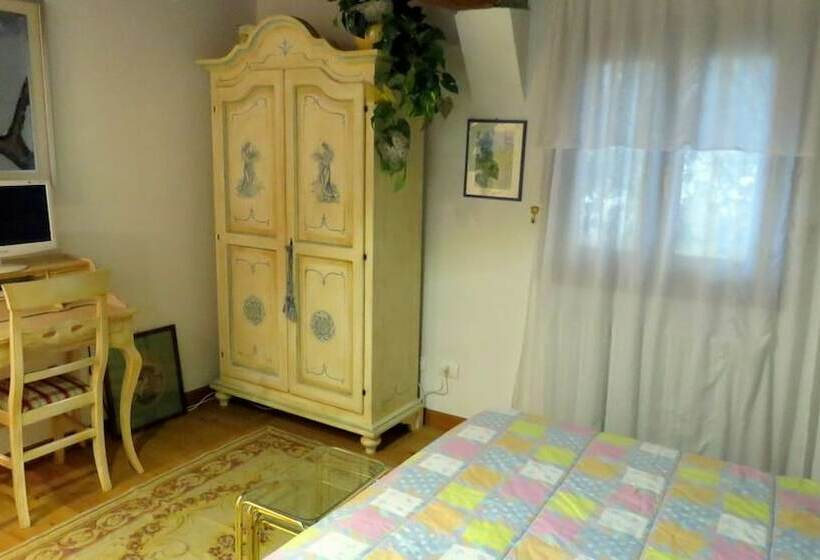 مبيت وإفطار Antica Casa Sandri