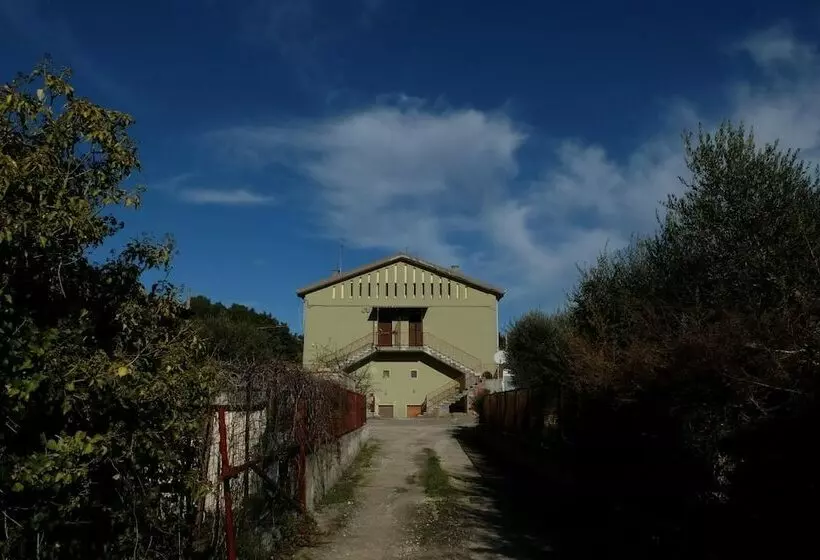 تختخواب و صبحانه Il Casale Verde