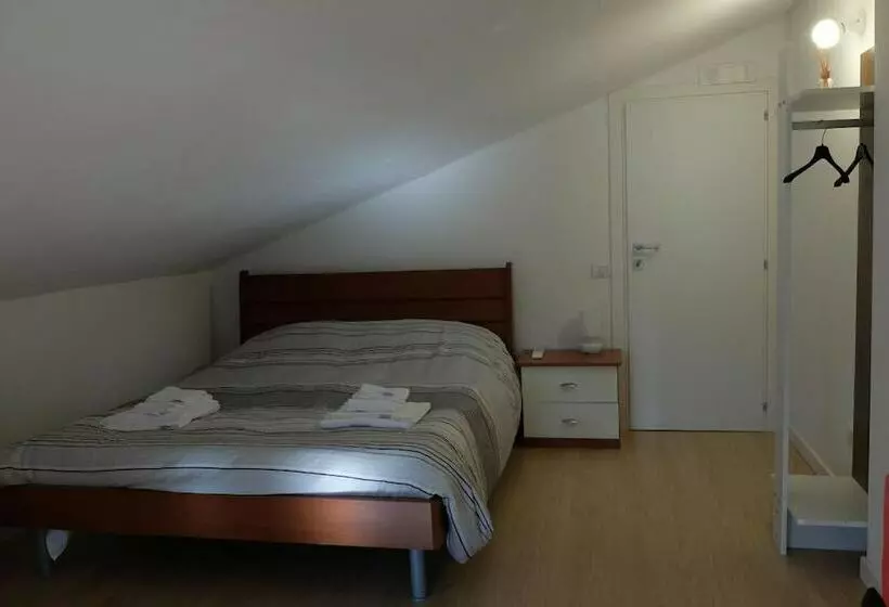 تختخواب و صبحانه Il Casale Verde