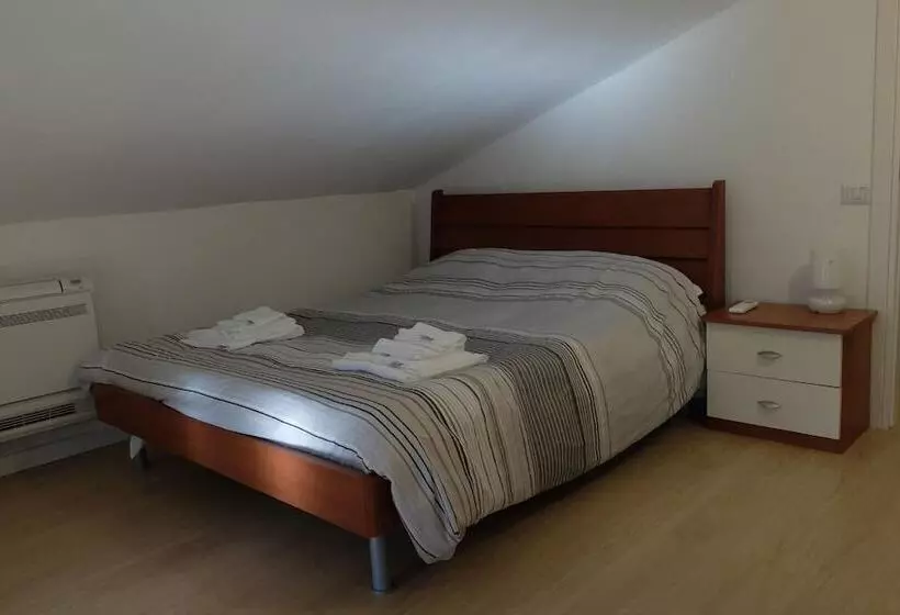 تختخواب و صبحانه Il Casale Verde