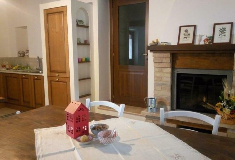 فندق ريفى Agriturismo Fonte Carra