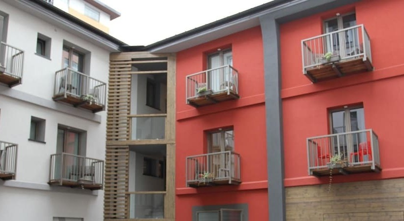 Пансион Bed & Rooms , Apartments Corte Rossa