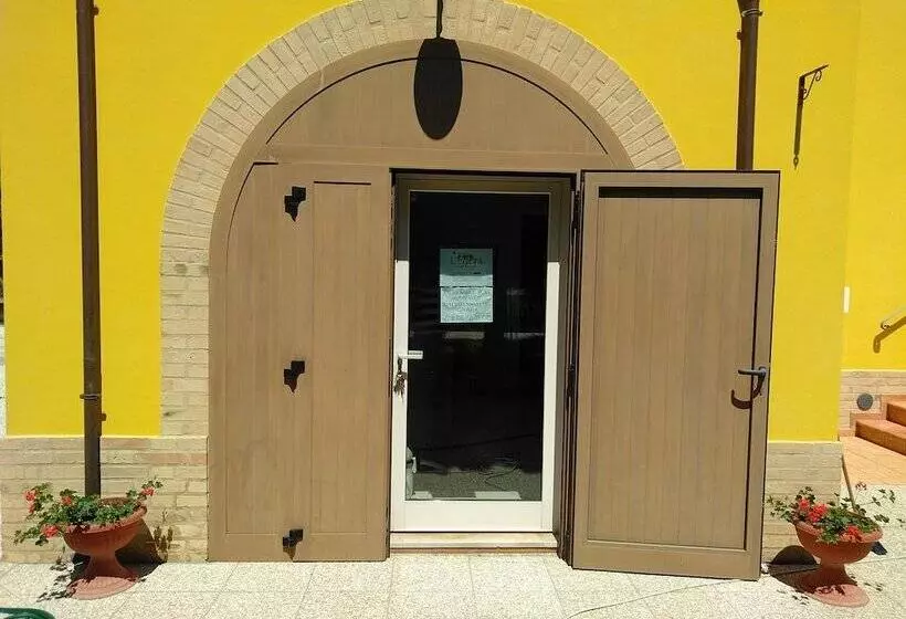 Aamiaismajoitus (B&B) Edera Rooms And Apartment