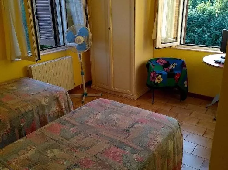 Aamiaismajoitus (B&B) Edera Rooms And Apartment