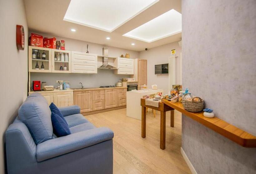 تختخواب و صبحانه Le Suite Del Nostromo