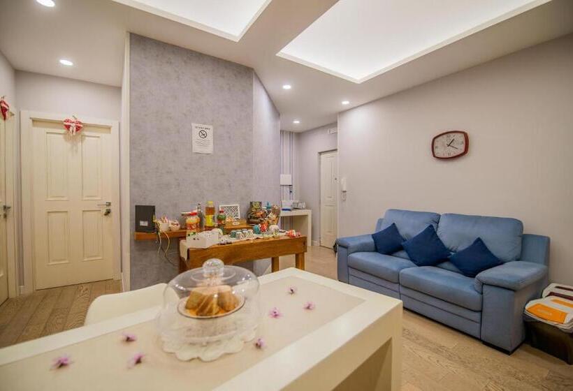 تختخواب و صبحانه Le Suite Del Nostromo