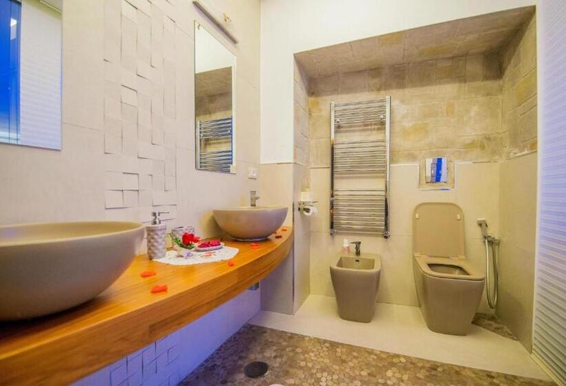 تختخواب و صبحانه Le Suite Del Nostromo