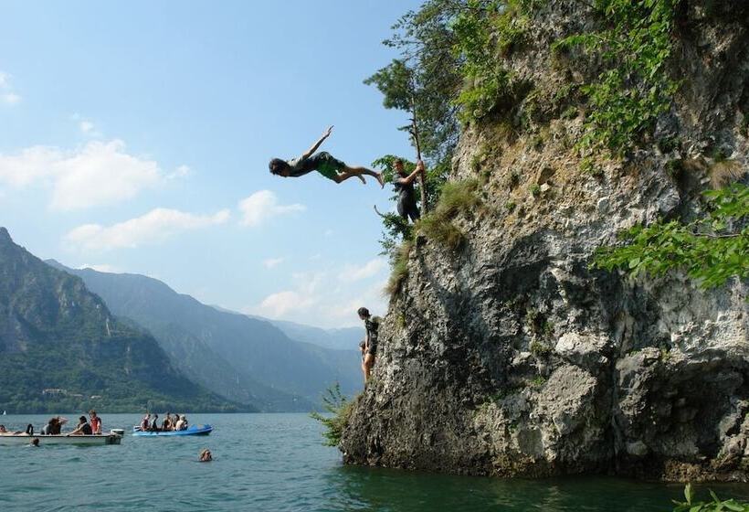 فندق Bungalowtent Camping Rio Vantone