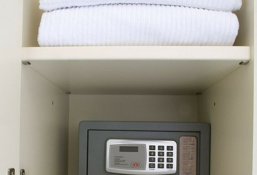 فندق Oliveto A Mare Suite & Apartment