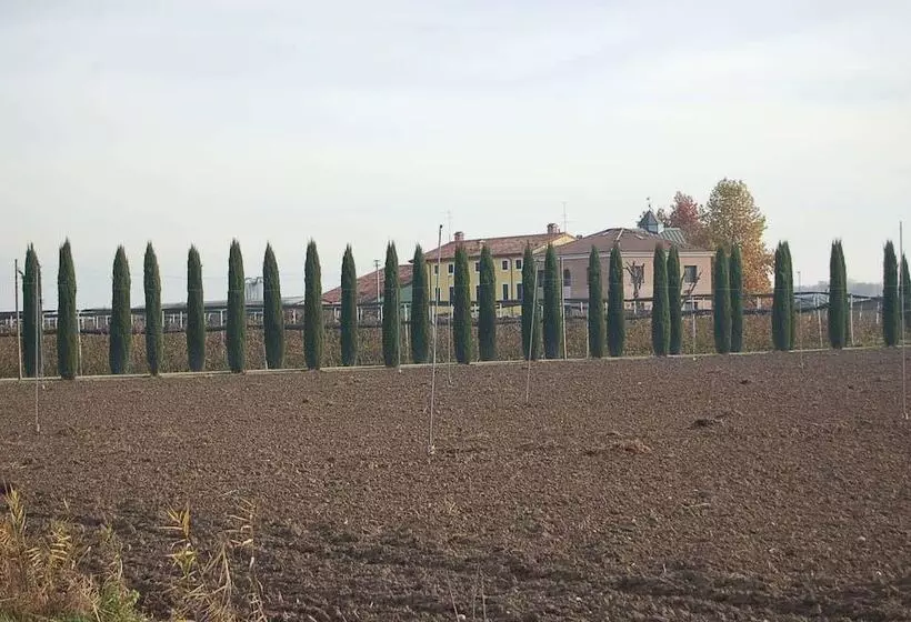 Maaseutuhotelli Bb Mambrotta