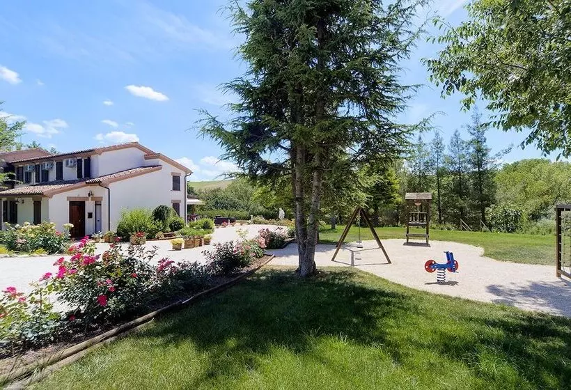 田舎風ホテル Agriturismo La Cantina Di Bacco