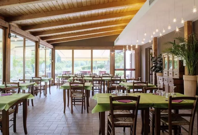 田舎風ホテル Agriturismo La Cantina Di Bacco