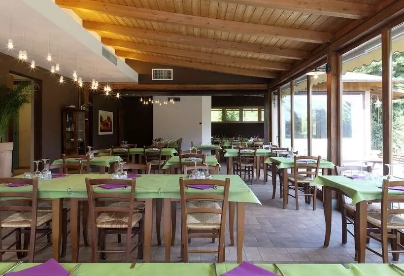 田舎風ホテル Agriturismo La Cantina Di Bacco