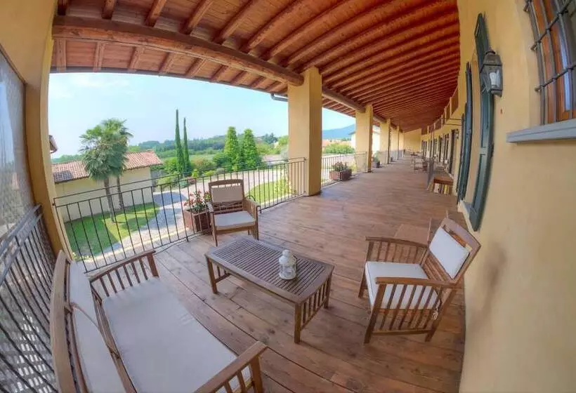 Maaseutuhotelli Agriturismo Villa Antonella