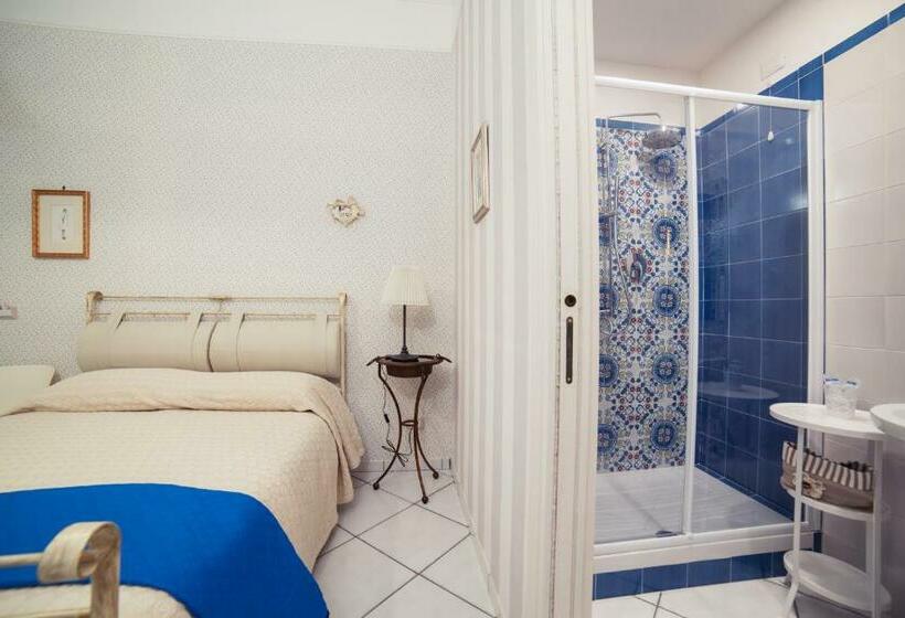 تختخواب و صبحانه La Tartaruga