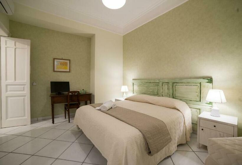 تختخواب و صبحانه La Tartaruga