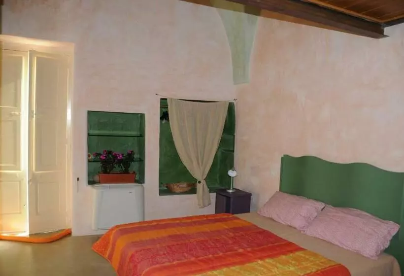 Aamiaismajoitus (B&B) Luna E Basilico By Casa Di Marco