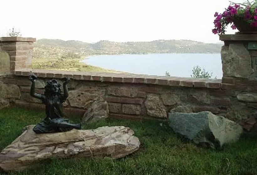 تختخواب و صبحانه Villa Trasimeno